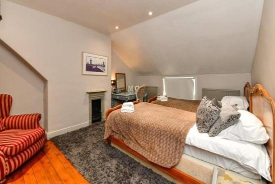 Quirky 4 Bedroom Apartment With Terrace Cardiff Exterior foto